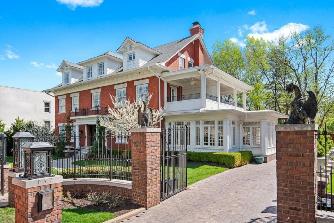 Valentine At Oak Street Mansion Hotel Kansas City Exterior photo